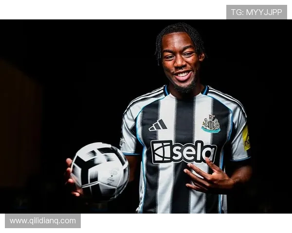 纽卡斯尔签约15岁天才中卫交易金额达375万镑加奖金